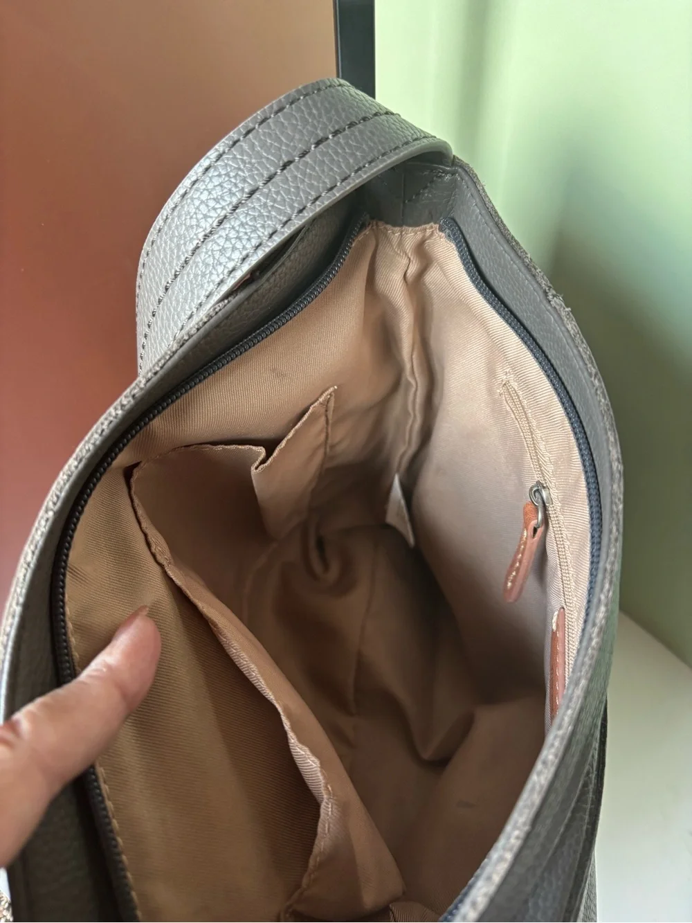 THE SAK Charcoal Pebbled Leather Hobo Shoulder Bag EUC